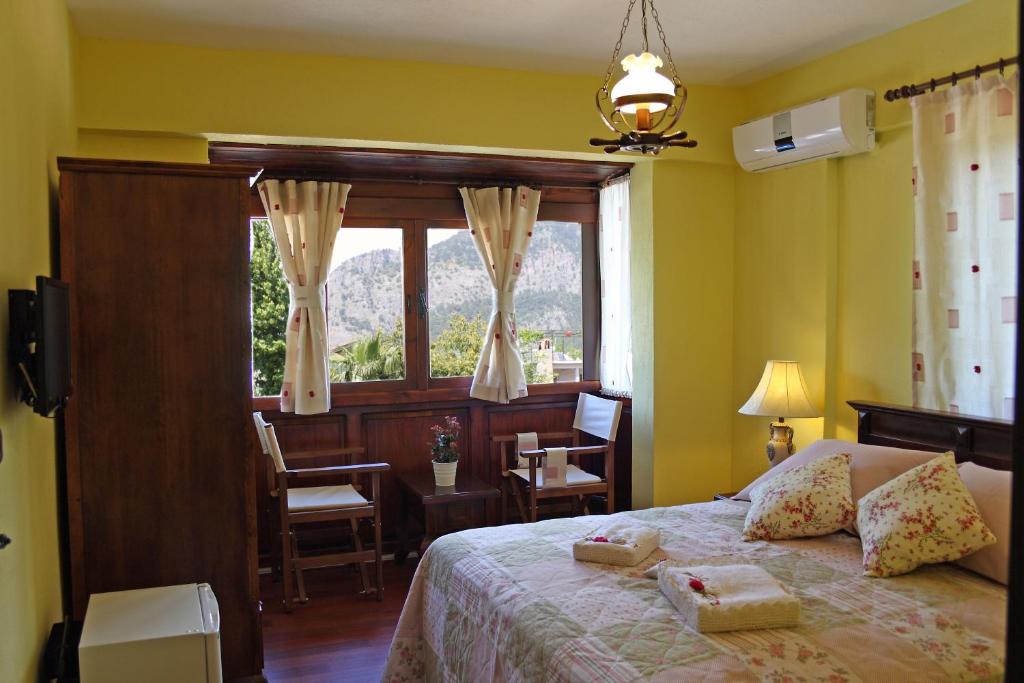 Standart oda dağ manzaralı pencere